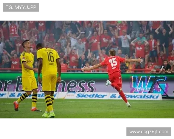 [德甲]布特勒左侧传中 布鲁克斯抢点破门.